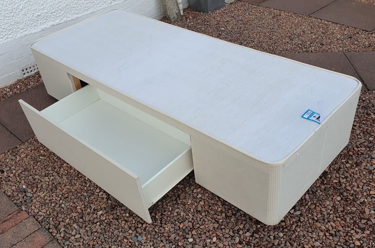 Small single bed, divan base with drawer & mattress 