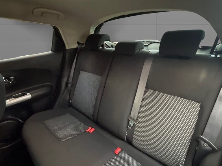 NISSAN JUKE 1.2 DIG-T Acenta Black Manual Petrol 2015