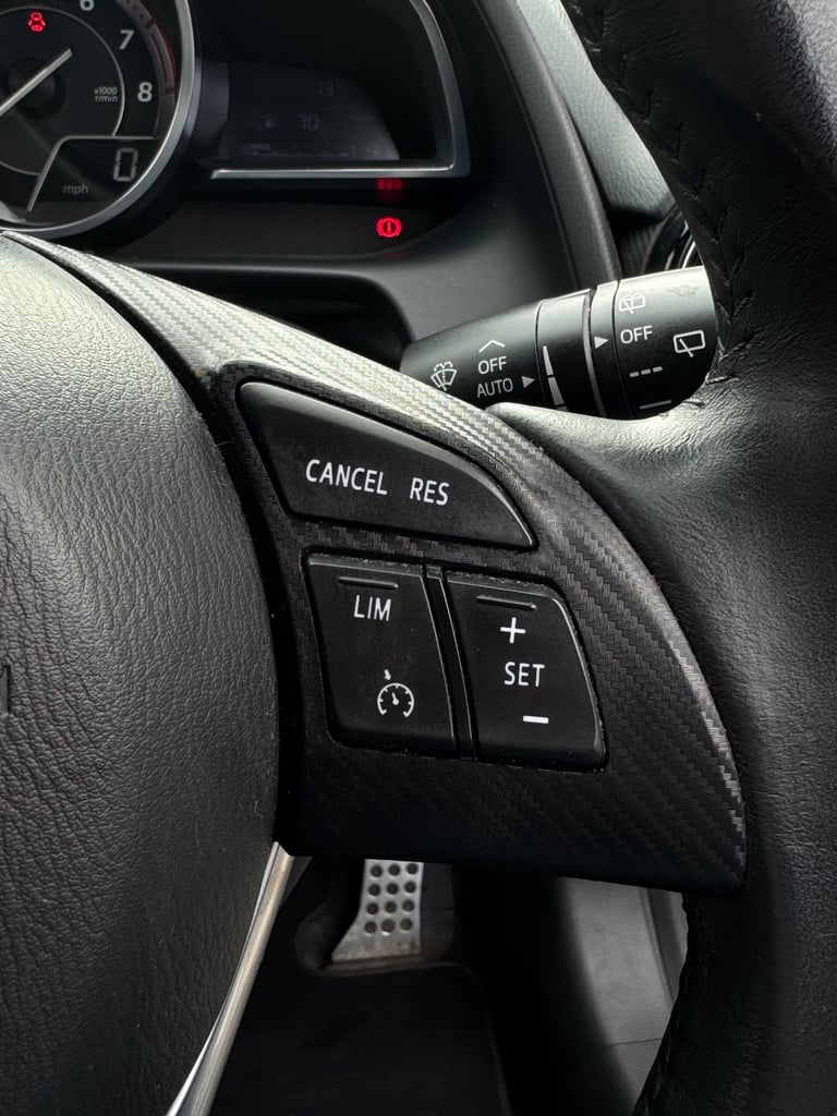 Mazda, 2, Hatchback, 2015, Manual, 1496 (cc), 5 doors