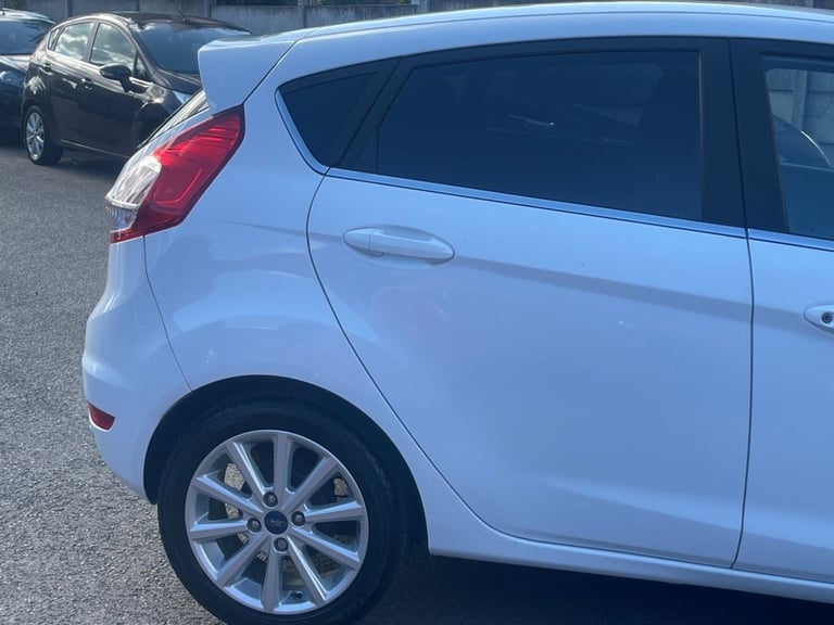 2016 Ford Fiesta 1.0T EcoBoost Titanium Hatchback 5dr Petrol Powershift Euro 6 (100 ps) Hatchback...