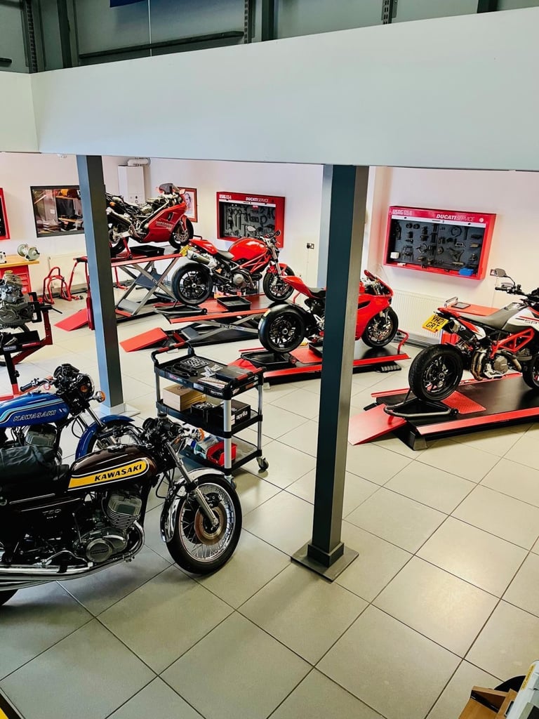 DUCATI [Phone number removed]16 [Phone number removed][Phone number removed]0 MONSTER DIAVEL SUPE...