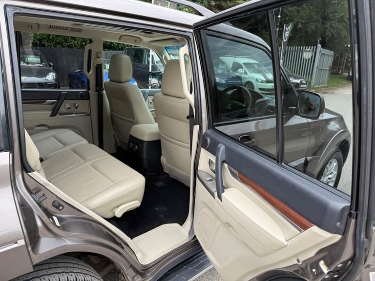 2013 Mitsubishi Shogun 3.2 DI-DC [197] SG3 5dr Auto ESTATE DIESEL Automatic