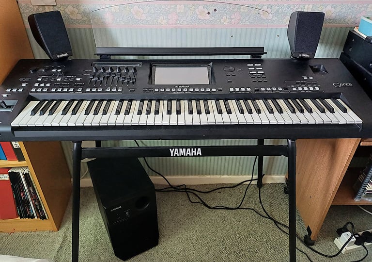 image for Yamaha GENOS Electronic Digital Workstation Keyboard  + GNS-MS01 Speaker Set