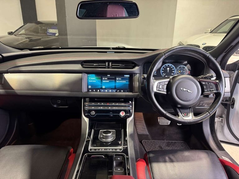 2016 Jaguar XF 3.0 XF V6 S D Auto 4dr Saloon Diesel Automatic