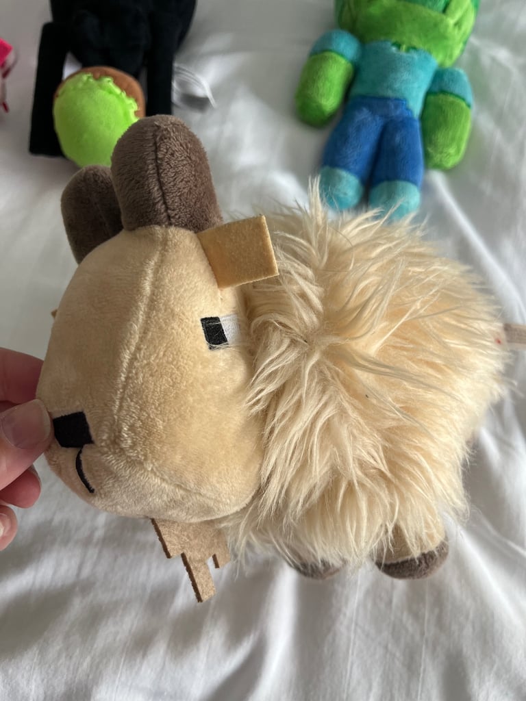 Minecraft bundle 6 plush toys