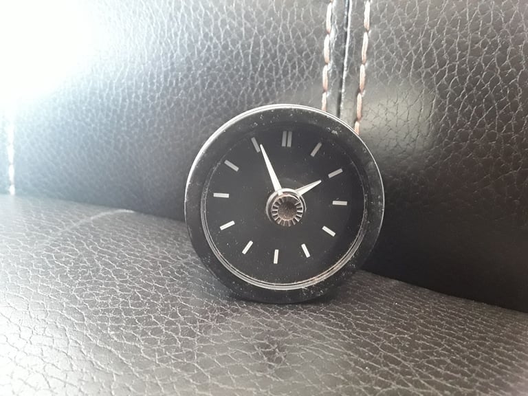 Land Rover Defender Clock