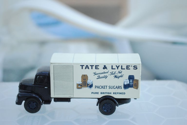 Vanguard Leyland Comet Box van Tate and Lyle. Matchbox Y5 talbot van 1927. VGC
