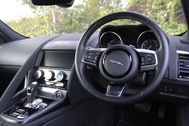  Jaguar F-Type 3.0 V6 R-Dynamic Auto Euro 6 (s/s) 2dr Petrol Automatic