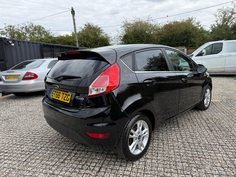 2017 Ford Fiesta 1.0T EcoBoost Zetec Euro 6 (s/s) 5dr HATCHBACK Petrol Manual
