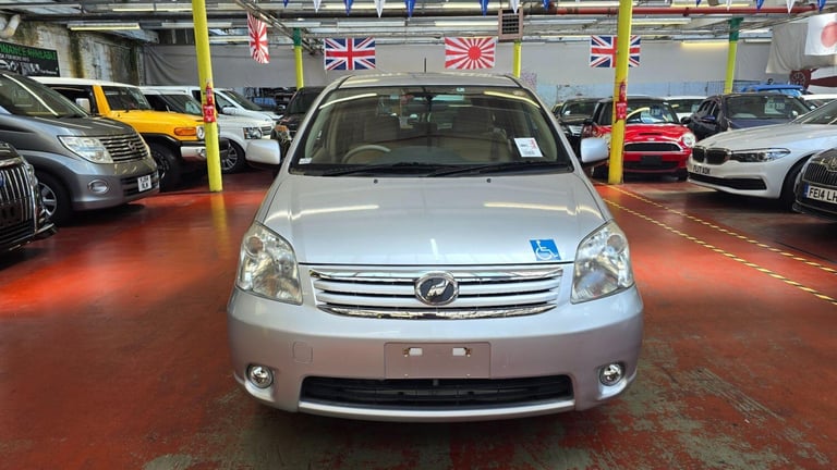2010 Toyota Raum 1.5 Auto lift mobility chair  Petrol Automatic