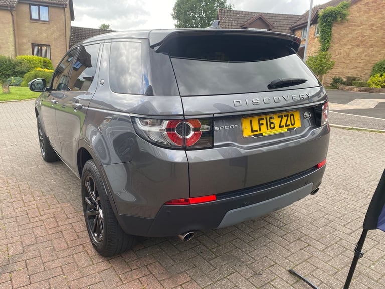 2016 Land Rover Discovery Sport TD4 SE TECH 5-Door Diesel