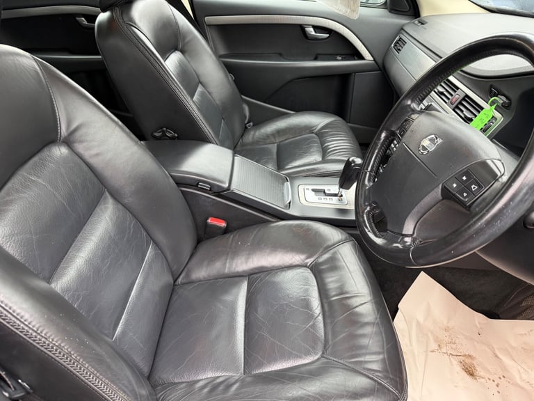 2008 Volvo XC70 2.4 D5 diesel estate automatic 176,000 Miles ex condition 