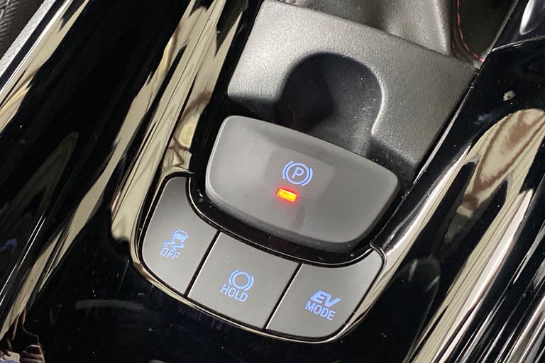 2022 Toyota C-HR 96486 Hatchback Hybrid Automatic