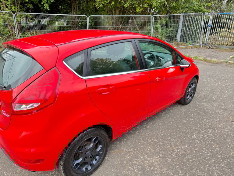 ( 2011 - DIESEL) FORD FIESTA TDCI 1.4*£20 TAX*MOT-1 YEAR *like vauxhall astra corsa focus mazda 2