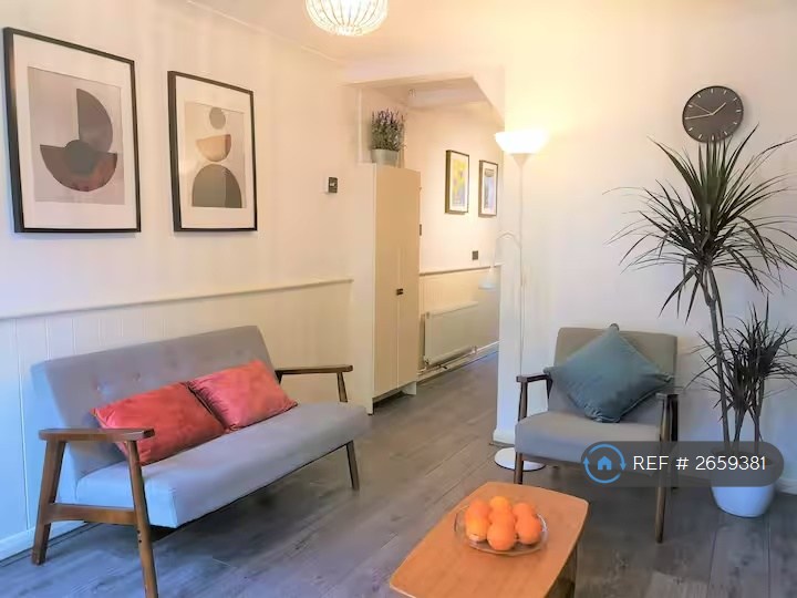 image for 2 bedroom house in South Street, St. Leonards-On-Sea, TN37 (2 bed) (#2659381)