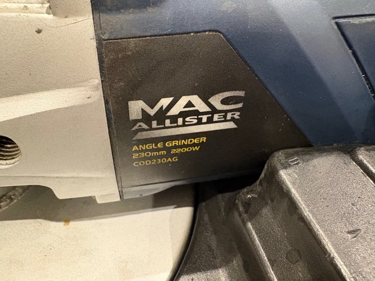 Mac allister angle grinder 230mm 2200walts