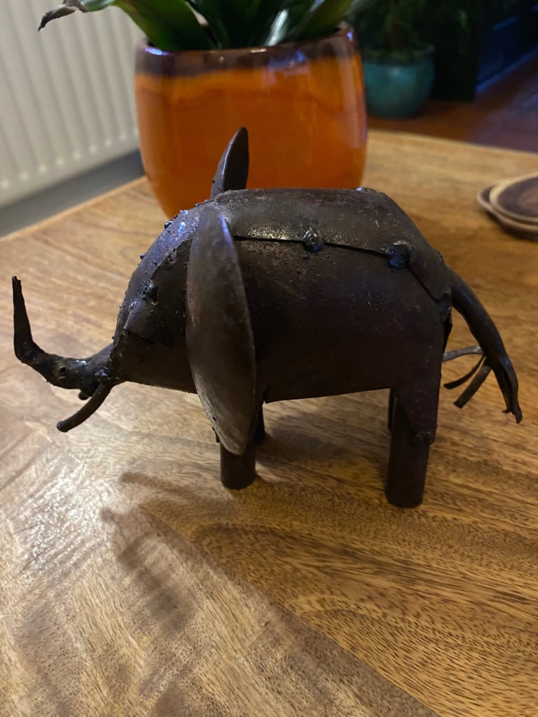image for Unusual metal elephant 8 x 5.5 ins 