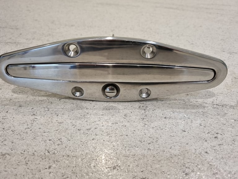 Stainless steel pop up boat cleat