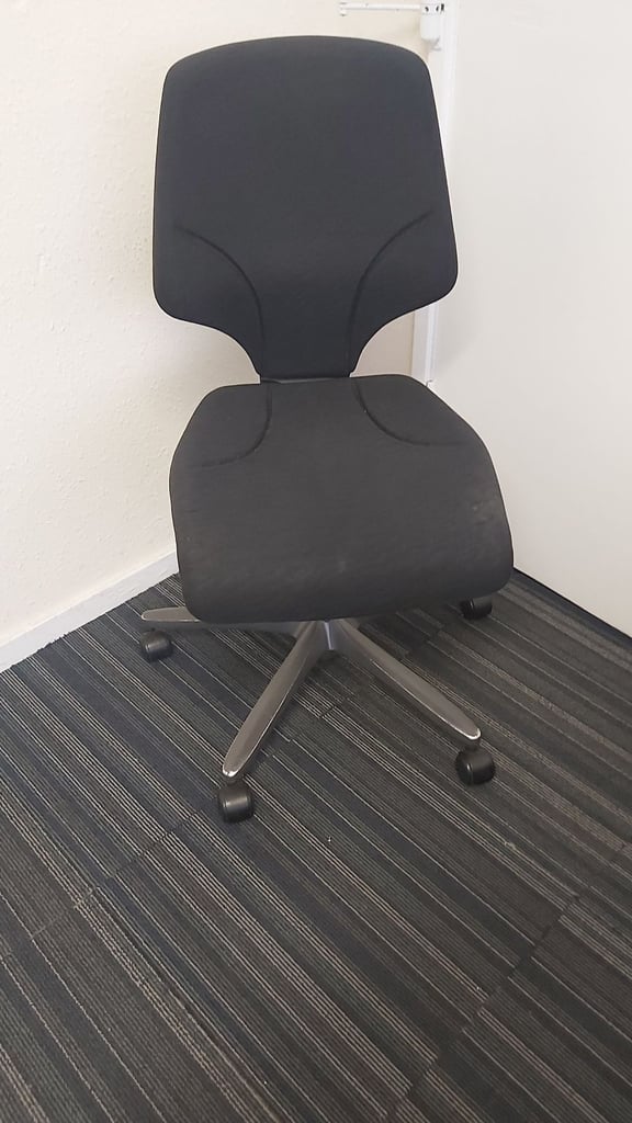 Giroflex office chair on wheels ADMIN, Swivel, Desk Computer, Wheeled, Comfortable Task Chair