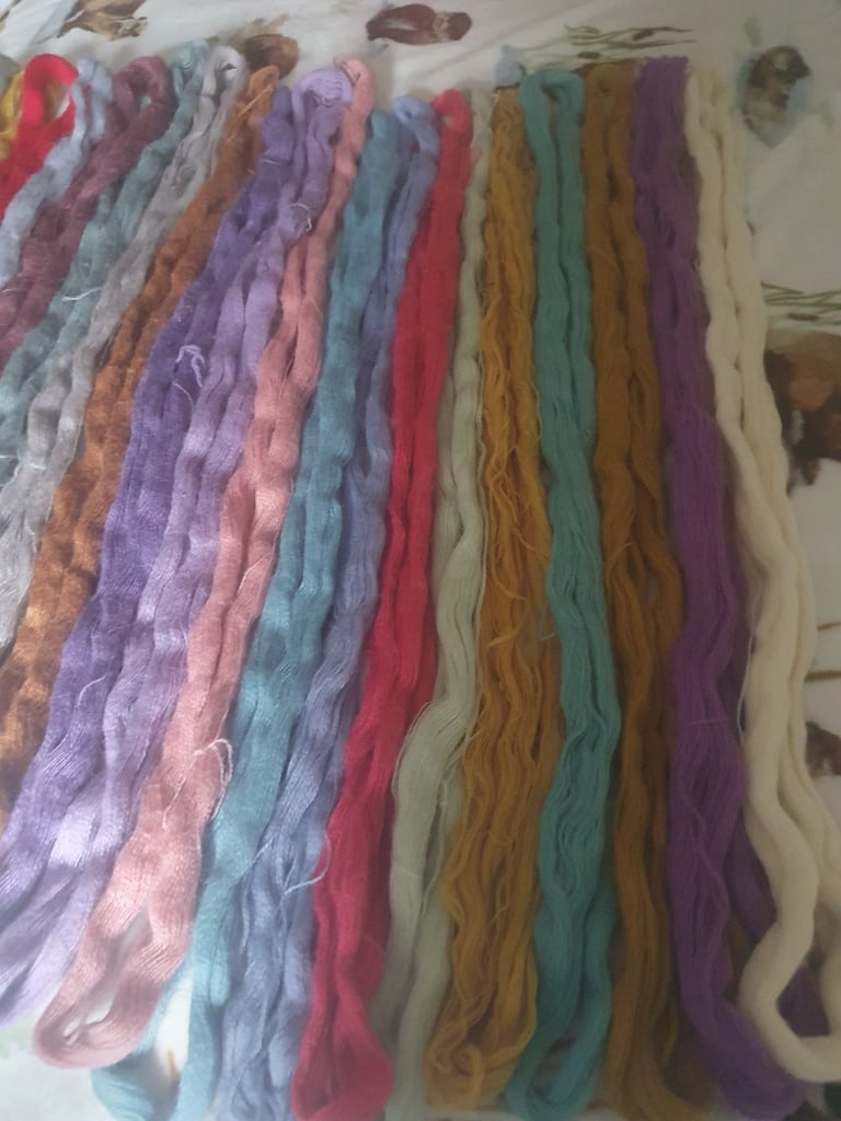 20 x hanks 2 ply wool 