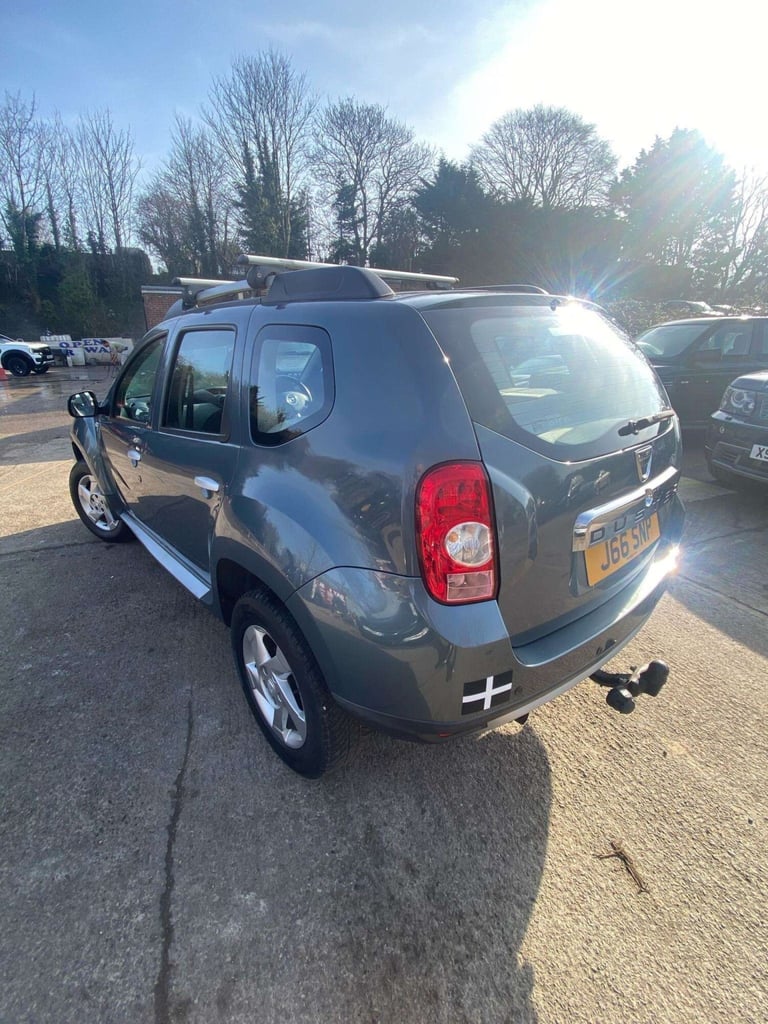 2013 Dacia Duster 1.5 dCi Laureate Euro 5 5dr SUV Diesel Manual