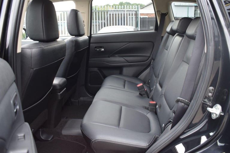 2015 Mitsubishi Outlander 2.0h 12kWh GX4hs CVT 4WD Euro 5 (s/s) 5dr ESTATE Petrol/Electric Hybrid...
