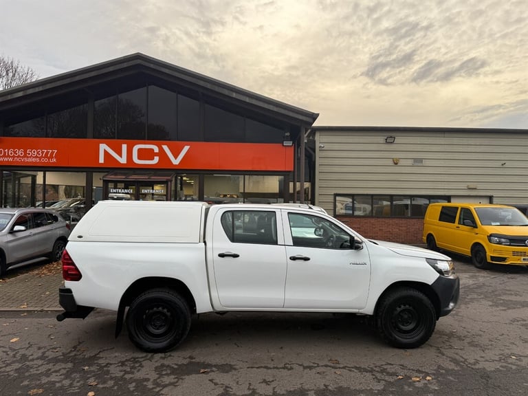 2020 Toyota Hilux ACTIVE 4WD D-4D DCB TRUCKMAN Pick Up Diesel Manual