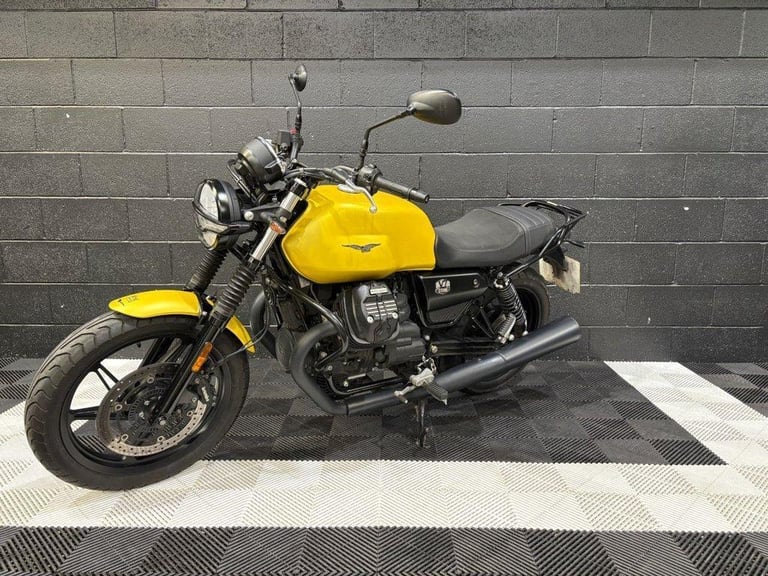 2023 23 MOTO GUZZI V7 853 IV STONE ROADSTER/RETRO PETROL MANUAL EURO 5 (65 PS)