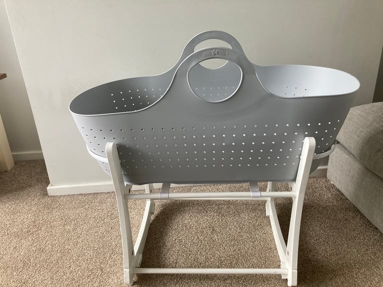 Tommee tippee Moses basket and stand 