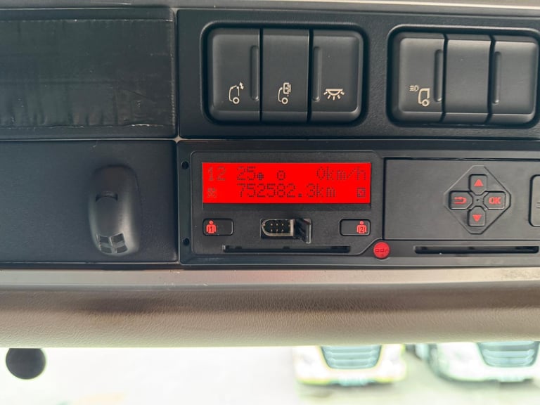 2016 DAF XF 460 6X2 TRACTOR UNIT