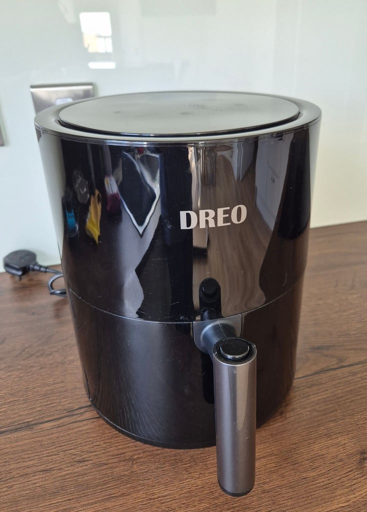Dreo 3.8L Air Fryer, Recipe Book & Accessories