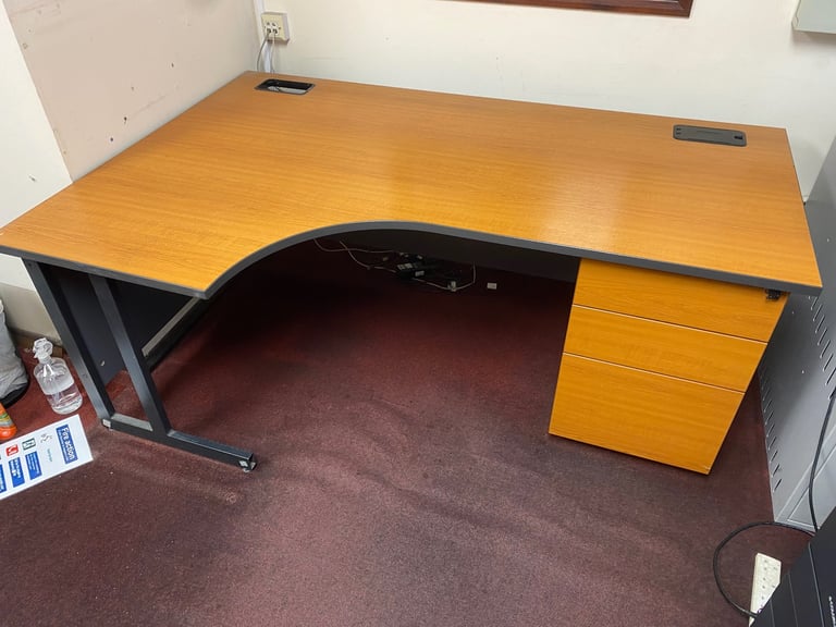 Brown Office corner desk + drawers