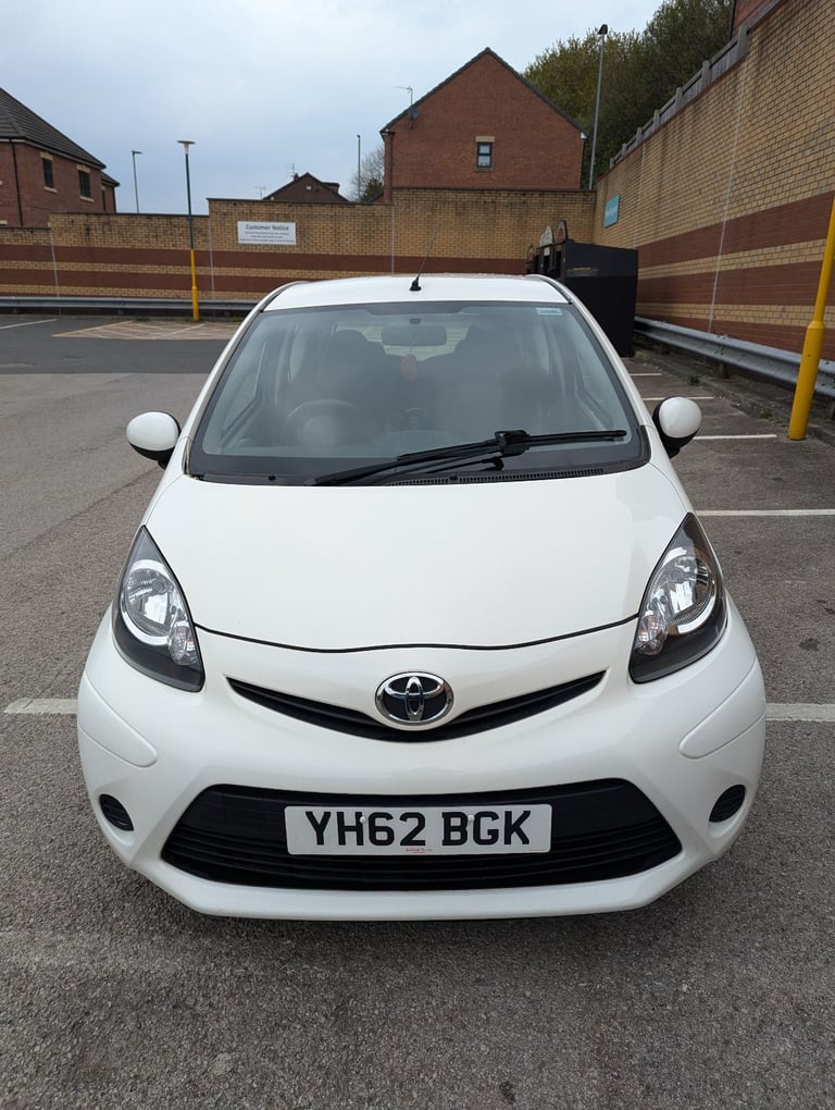 Toyota, AYGO, Hatchback, 2012, Manual, 998 (cc), 3 doors