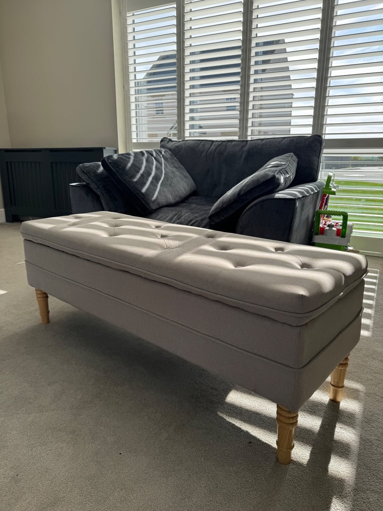 Ottoman Storage bench beige 