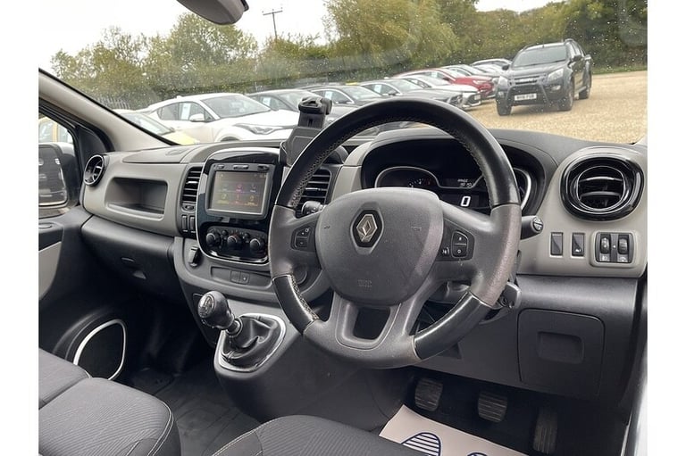 2018 Renault Trafic dCi ENERGY 27 Sport Nav Panel Van Diesel Manual