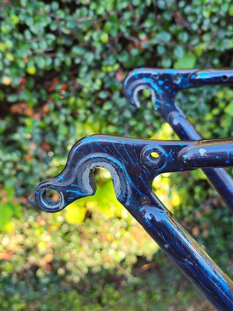 Diamond Back Ascent retro 1990s mountain bike frame and forks.