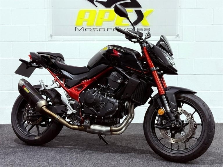 Honda CB750 Hornet AKRAPOVIC EXHAUST! QUICK SHIFTER! MANUFACTURERS WARRANTY