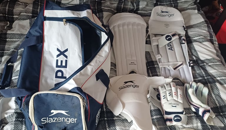 image for Youth size cricket equipment