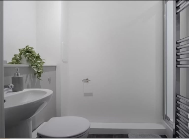 Ensuite student room in Sheffield center