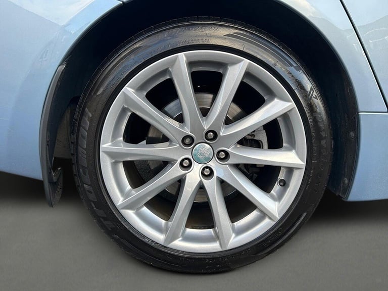 2011 Jaguar XJ D V6 PREMIUM LUXURY Saloon Diesel Automatic