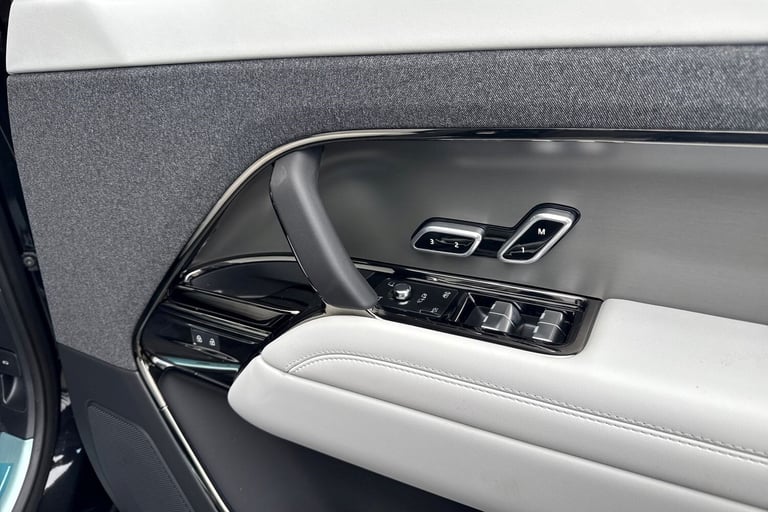 2025 Land Rover Range Rover Sport 3.0 D300 MHEV SE Auto 4WD Euro 6 (s/s) 5dr SUV Diesel Automatic