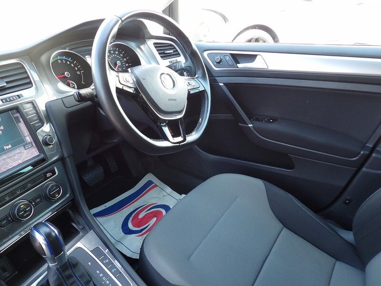2015 Volkswagen Golf 85kW e-Golf 5dr Auto HATCHBACK ELECTRIC Automatic
