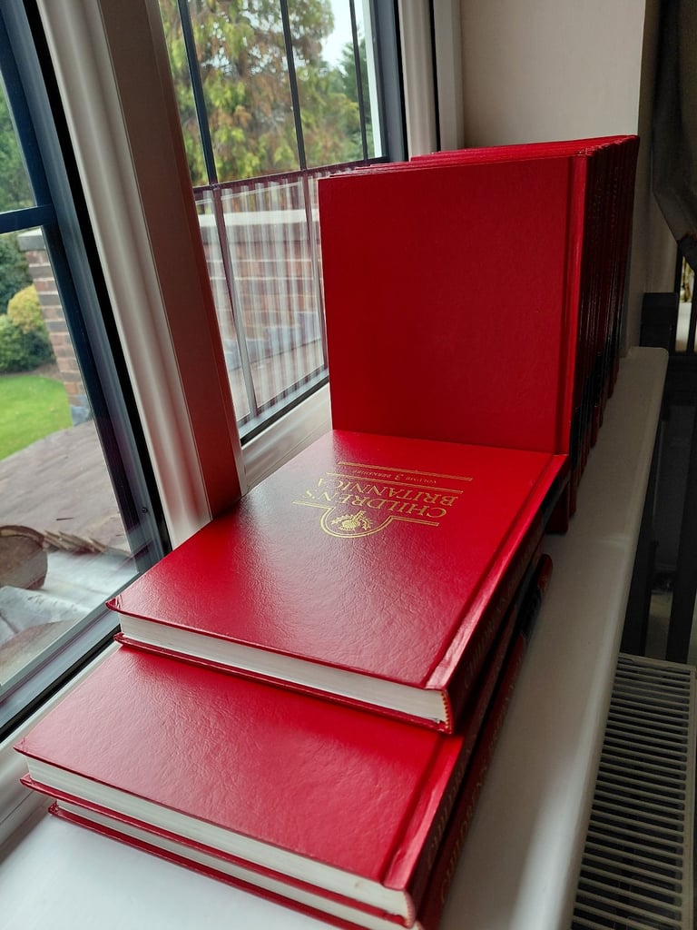 20 Children's  Brittanica set of encyclopedias early 1990's including index