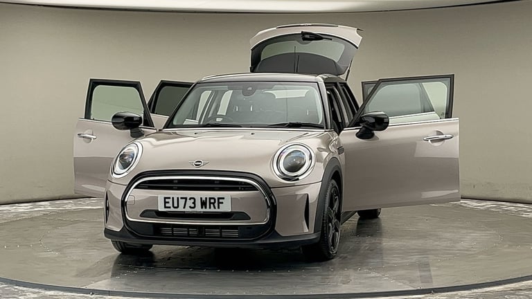 2024 MINI Hatch 5-Door Hatch Cooper Classic Hatchback Petrol Automatic
