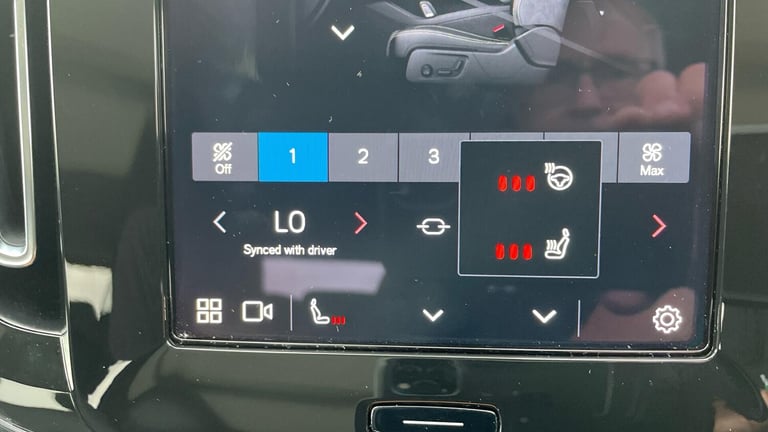 2024 Volvo XC40 Ultra B3 Mild hybrid ESTATE Petrol/Electric Hybrid Automatic