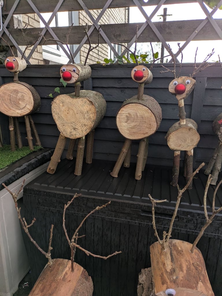 Wooden reindeer 