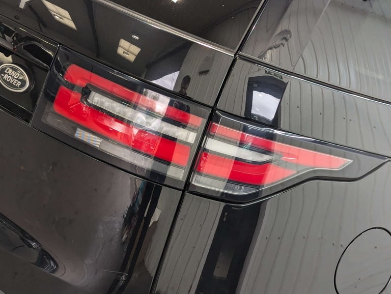 2017 Land Rover Discovery 2.0 Discovery HSE SD4 Auto 4WD 5dr SUV Diesel Automatic