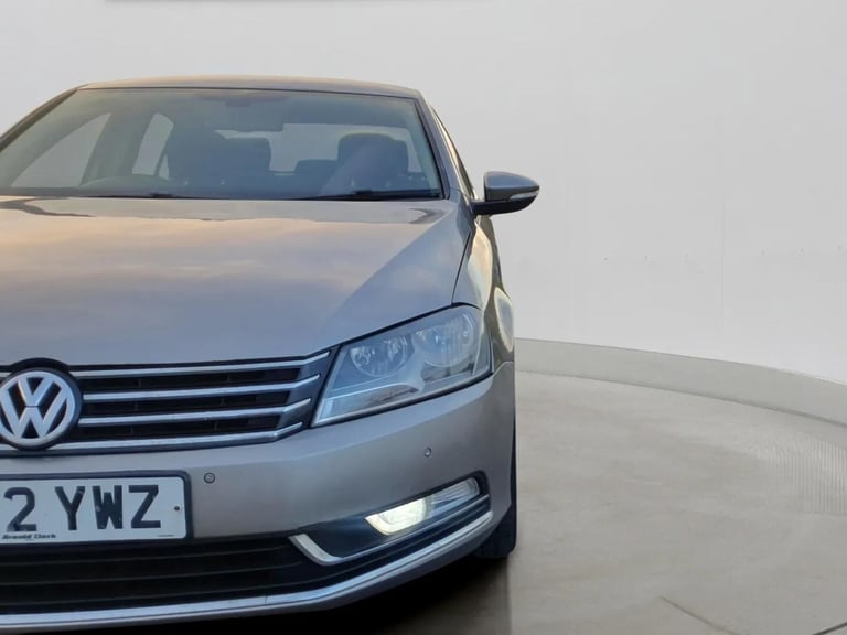 2013 Volkswagen Passat 1.6 TDI Bluemotion Tech Highline 4dr SALOON Diesel Manual