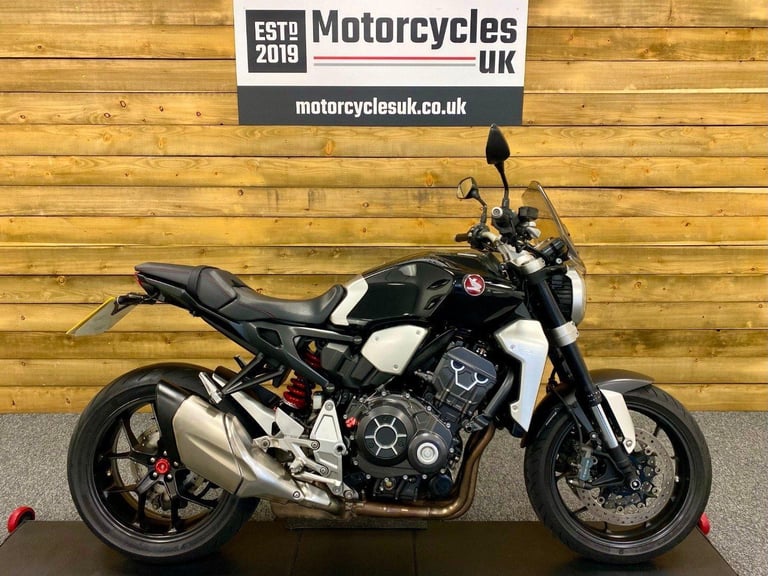 image for 2018 HONDA CB1000R+ NEO SPORT CAFE, ONLY 13302 MILES, FSH, BIG SPEC and MINT! 