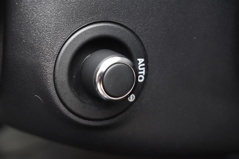 2017 Land Rover Range Rover Velar HSE+MEGA SPECIFICATION!!! Estate Diesel Automatic